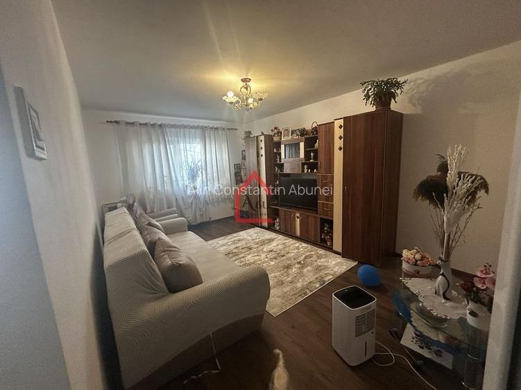 Apartament 2 camere, decomandat, Cug, Bloc 1987