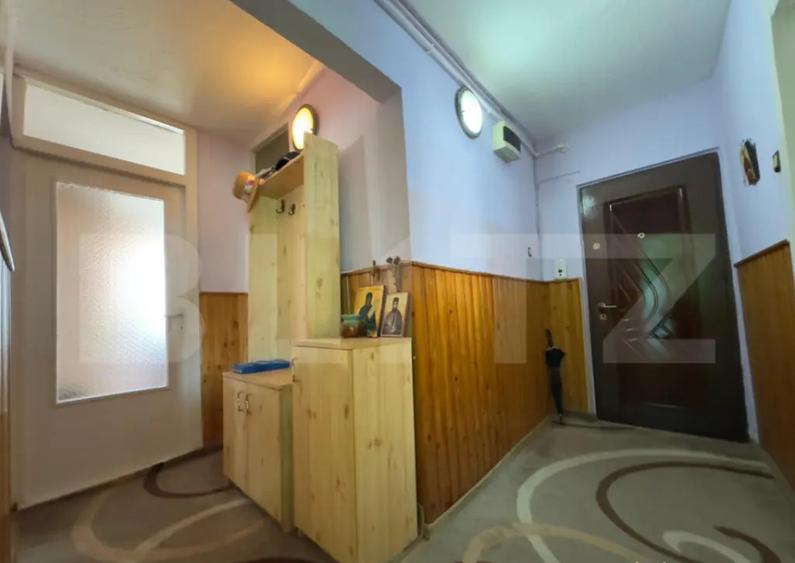 Apartament de vanzare cu 3 camere 66 mp, 2 balcoane zon - 2