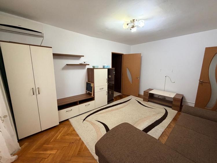Apartament cu 2 camere - et 3 - zona Calea Sagului - 3