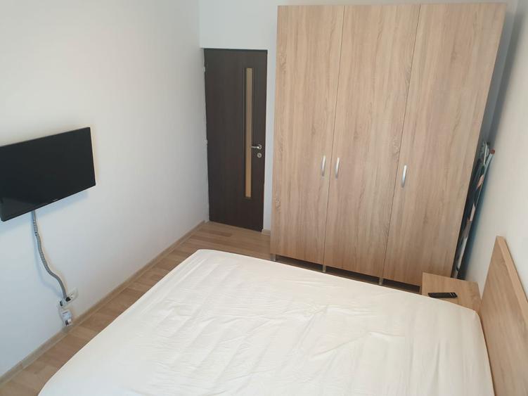 Inchiriez apartament 2 camere Unirii - 1