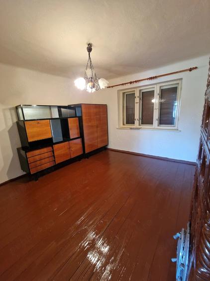 Casă cu 3 camere cu Teren 728 Mp în Suplacu de Barcău