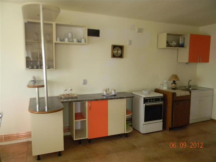 Vila pentru cazare muncitori Vladimirescu 18 lei/zi /pers. - 10