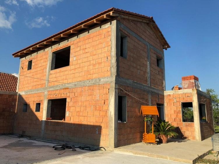 Braytim casa parter (3cam) + casa P+1E rosu (5cam) - teren 1942 mp - 8