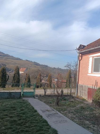 Vand doua case pe o curte, Nicula jud Cluj - 9