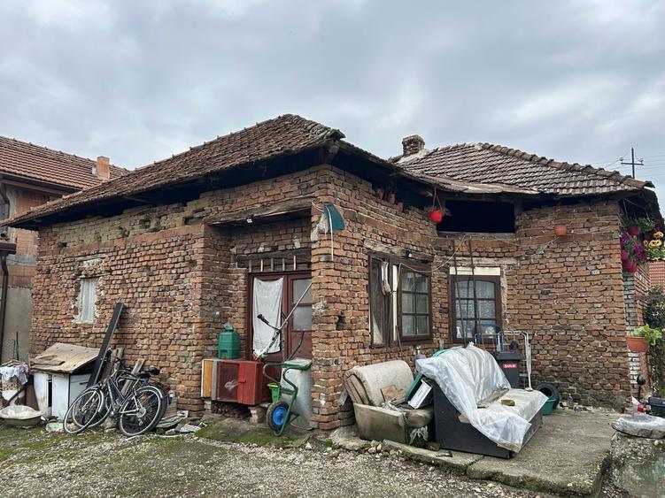 Casa cu 2 Cf In Faget Partea Romaneasca Eftime Murgu 26 - 5