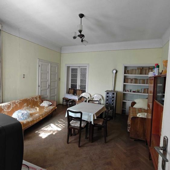 Casă cu 3 camere în Ultracentral