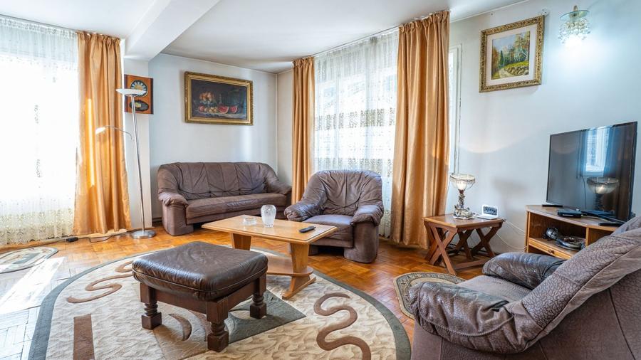 Proprietate cu potențial, 2 case și teren generos, Bran – Predelut - 6