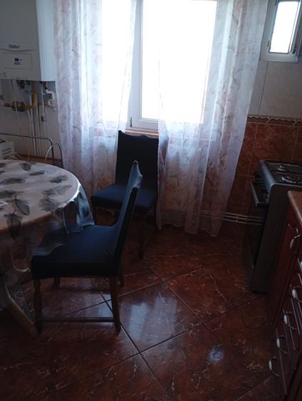 Apartament 3 camere central Buftea- 400 de euro, mobilat, utilat, loc parcare - 10