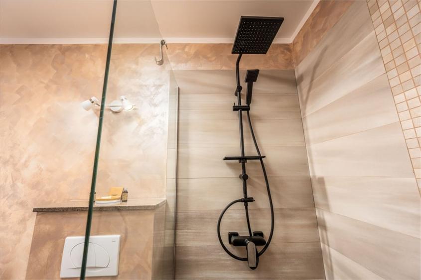 De vanzare - investitie la cheie - pensiune Voronet 8 camere  2023 - totul nou! - 32