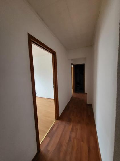 De vanzare apartament cu 3 camere  in localitatea  Feldioara Brașov! - 6