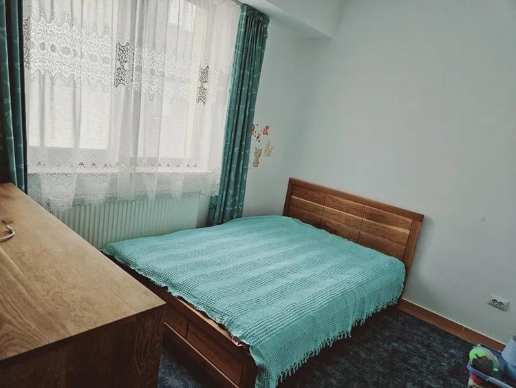 Apartament 2 camere, decomandat, etaj 2/8, zona Pacurari - 1