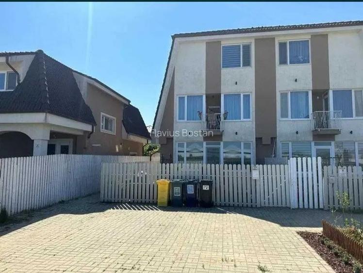 Casă cuplată de vânzare