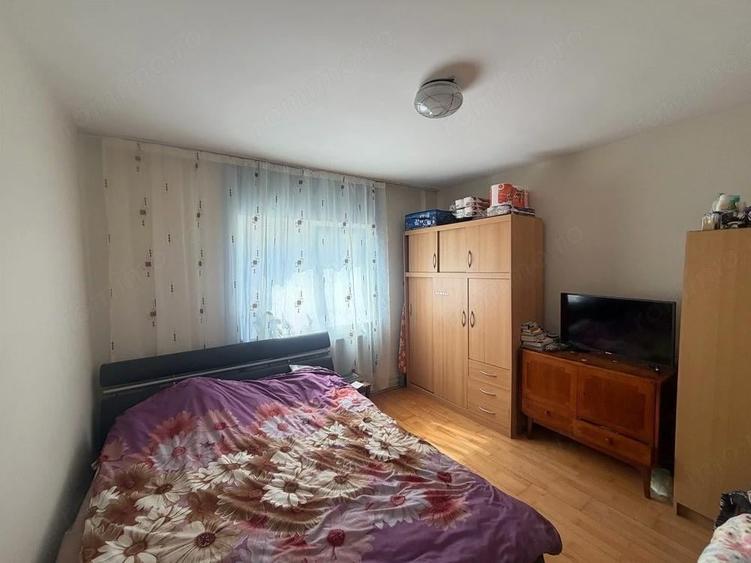 vand apartament doua camere Lipovei 95000 euro - 2