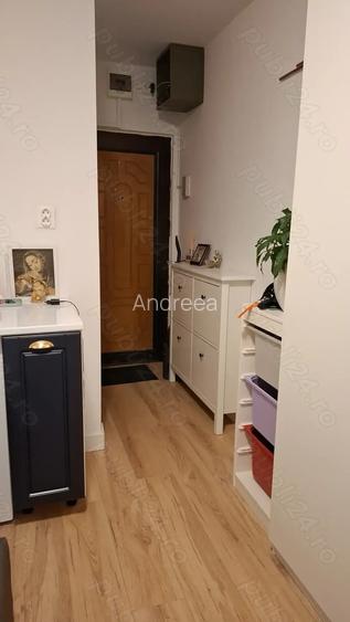 Vand Garsoniera. Vand Garsoniera.