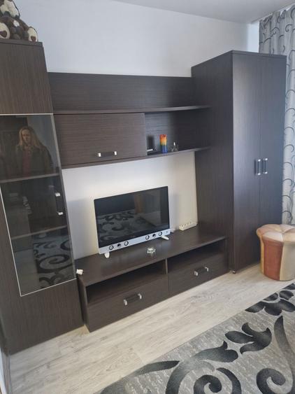 Inchiriez garsoniera - 1