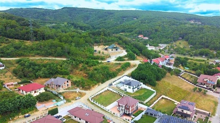 TEREN INTRAVILAN - RM. VALCEA - 6