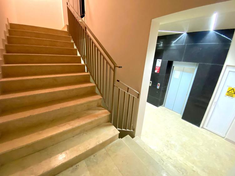 Ap.2 cam - Copou - Sadoveanu - bloc nou - mutare imediată - Tva 21% inclus - 8