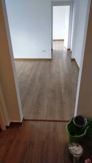 Vand sau schimb apartament 2 camere etaj 3 , str. constructorilor Turda - 6
