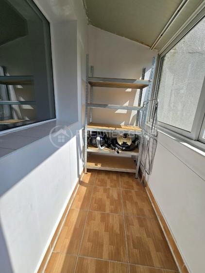 Apartament cu 4 camere decomandat în Nicolina