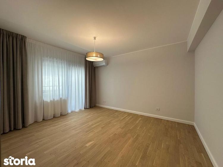 Apartament cu 4 camere în Aviatorilor