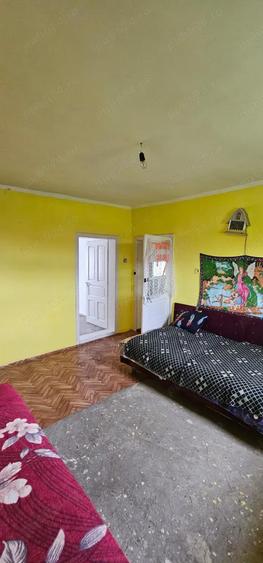 Casa de vanzare, com.Luciu - 10