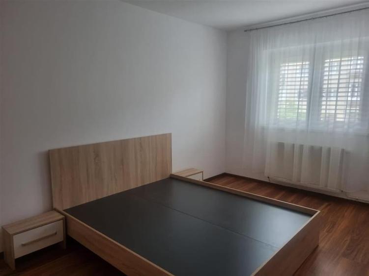 Apartament cu trei camere B-dul Unirii - 8