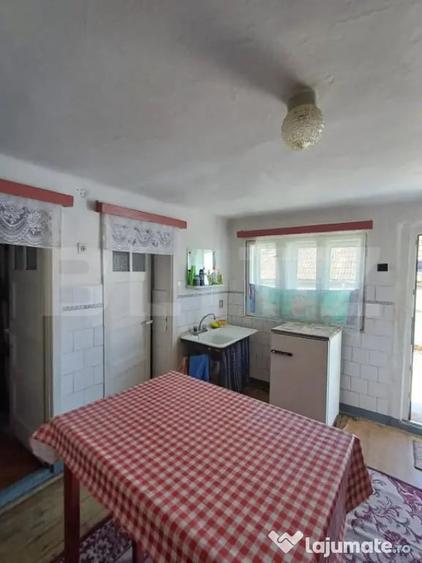 Casă cu 3 camere cu Teren 151 Mp în Turda