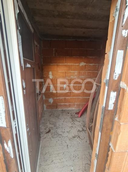 Casa la rosu de vanzare in Sebes-Lancram judetul Alba - 6