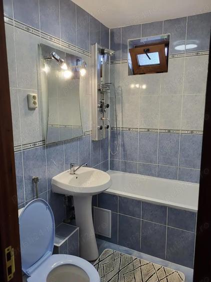 Proprietar vand apartament, 3 camere decomandate,72 mp utili, Str.Nordului Bacau - 1