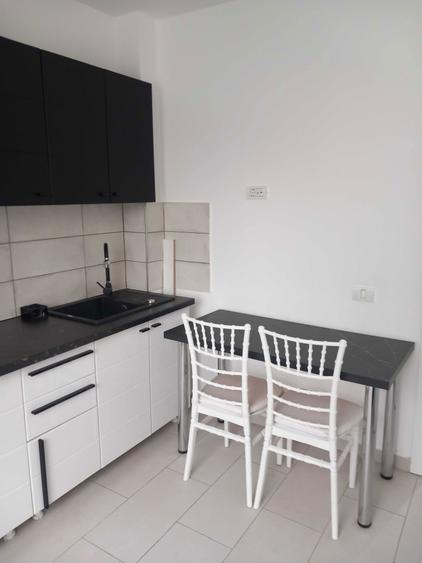 Inchiriez garsoniera in tractorul confort sporit - 4