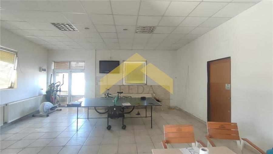 Spatiu comercial de inchiriat zona Parneava - 2