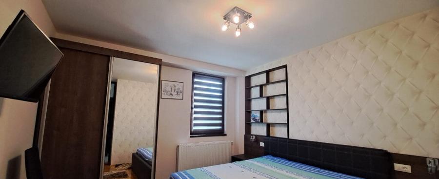 Proprietar inchiriez apartament 3 camere str. 13 decembrie - 7