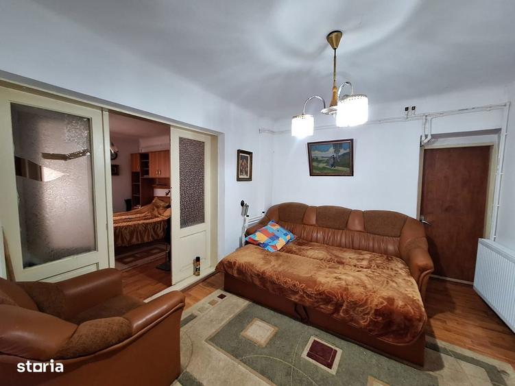 Casa 6 camere de vanzare in Frumu?ani, aproape de Bucure?ti - 2