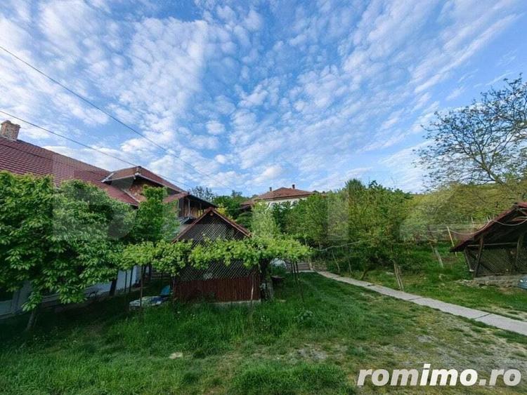 Conac boieresc, 4ha de teren ?i cladire pretabila pentru Agropensiune, zona ?ard - 9