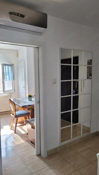 Proprietar inchiriez apartament 3 camere decomandat conf I - 6