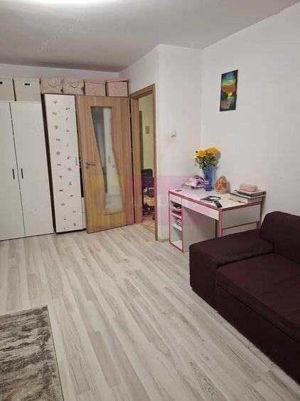 Gaesoniera Aparatorii Patriei, la Universitataea Spiru Haret - 12