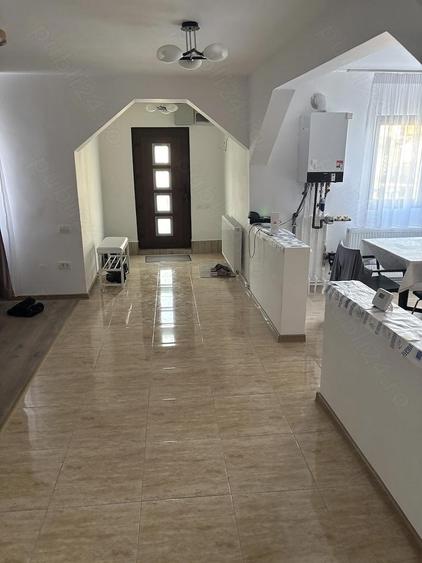 Vand Vila Elyse cu 5 camere in oras Pantelimon, Jud Ilfov, strada Tractorului, 52A - 2