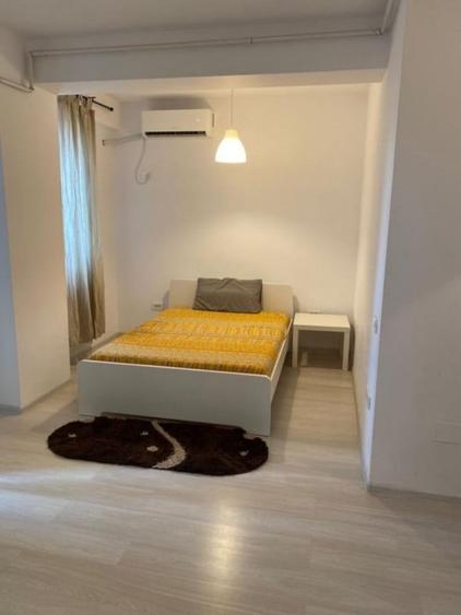 Inchiriere Garsoniera Decomandata Militari Residence - 2