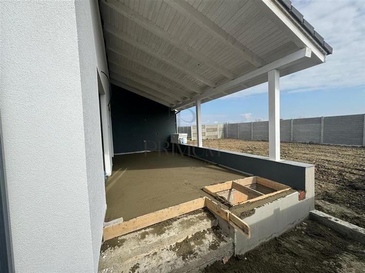 Duplex pe plan - 4 camere - zona linistita - terasa mare - 10