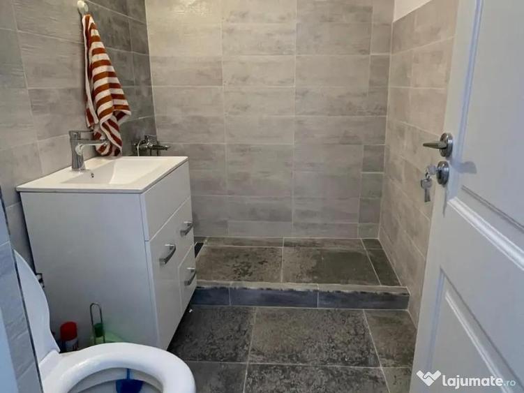 PROPRIETAR | apartament 3 camere decomandate | Centrala proprie | Str. Negru Voda - 9