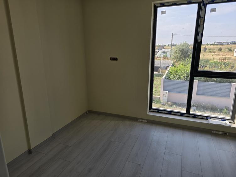 vIla de vanzare in Lazu - 6