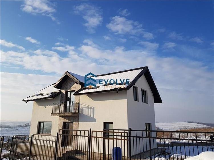 Casă cu 3 camere în Bucium Casă cu 3 camere în Bucium