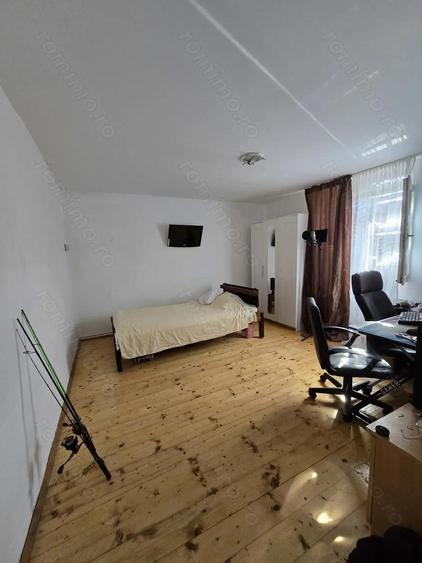 Parta-casa si teren 719 mp-parter - 1