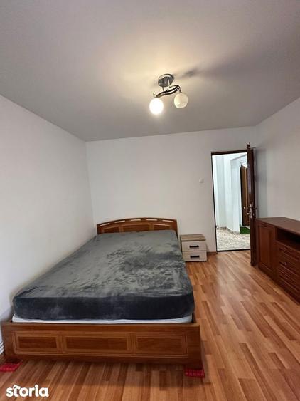 De vanzare apartament cu 2 camere ?i 2 balcoane, in zona Scolii nr 5 - 8