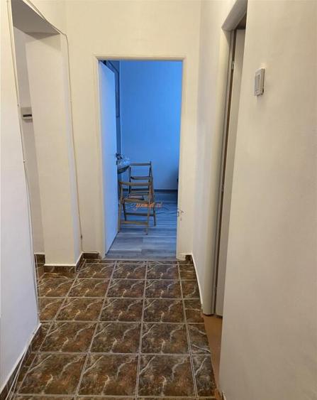 Apartament 2 camere , zona centrala - Scoala nr 10,etaj 2/8 - 13
