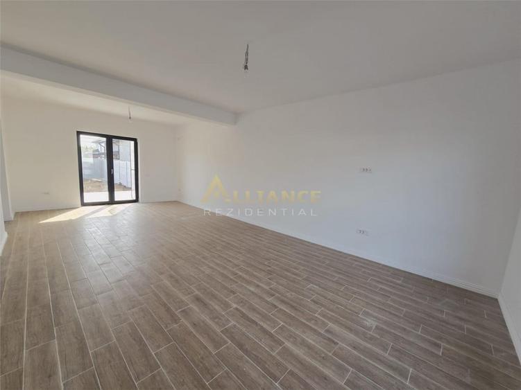 Vila individuala- 375mp teren- 4 camere- beci- Geamuri tripa - 4