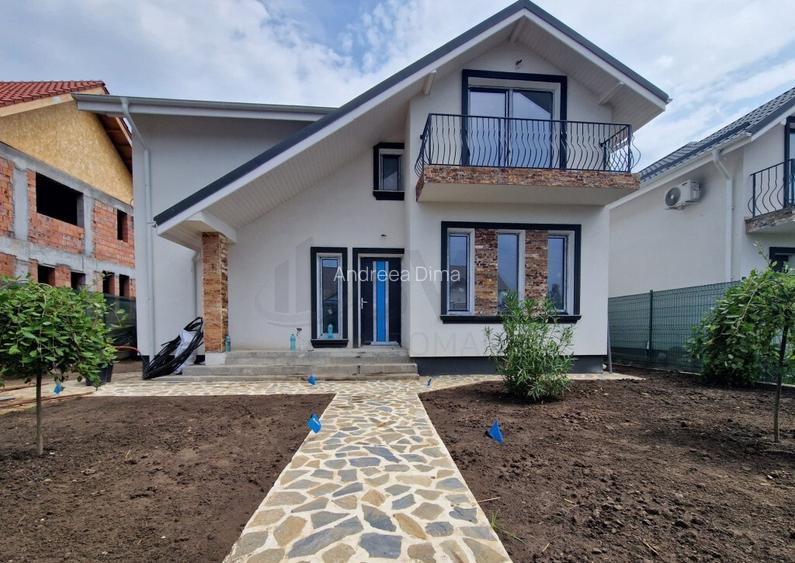 Casa 4 camere Crevedia langa lac
