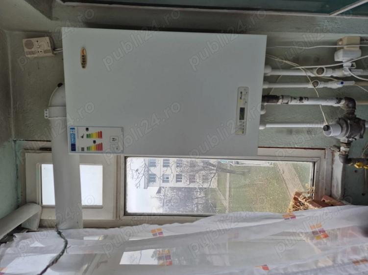 Vand apartament 3 camere ultracentral BdChimiei langa casa de cultura blocC3 centrala termica et.3 4 - 7