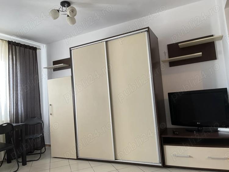 Proprietar vand garsoniera pe strada Prisaca Dornei, Policlinica Titan, sect 3 - 1