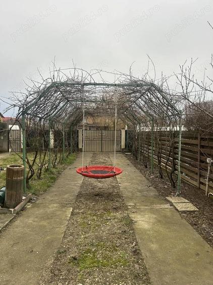 Vand casa la curte, spatioasa si luminoasa! - 8